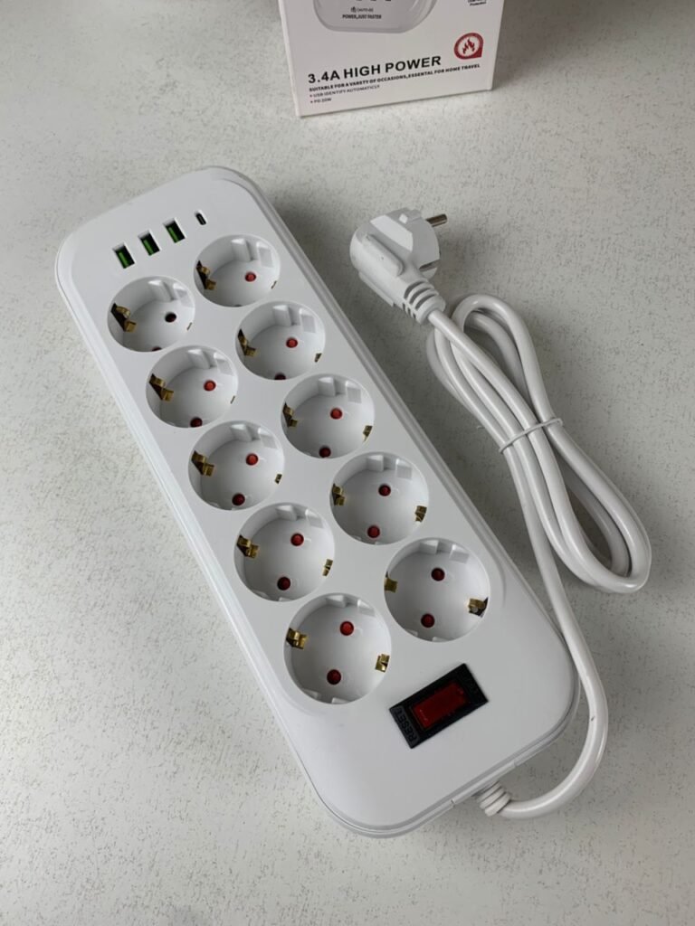 Rallonge Multiprise 10 Prises & 4 Ports USB 3250W – Puissance et organisation sans compromis