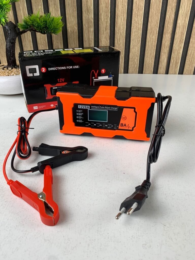 Chargeur de Batterie Intelligent 12V 8A – Protection Totale & Recharge Optimisée