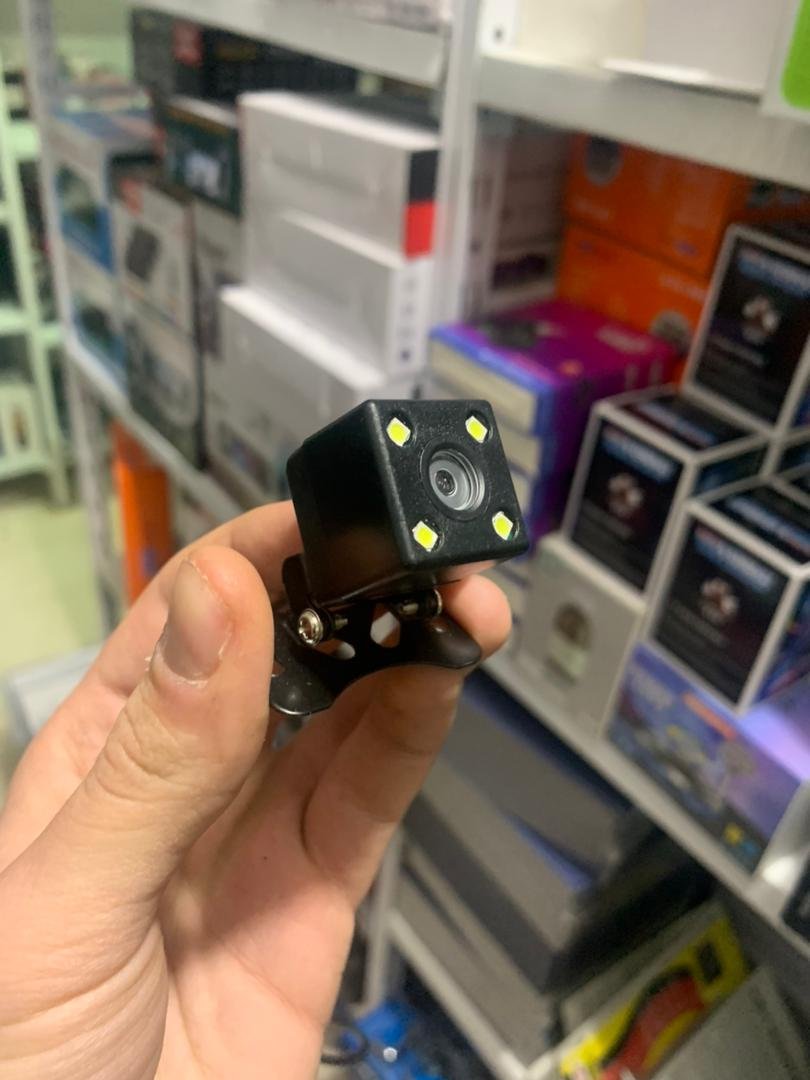 Caméra de recul universelle 170° – Sécurité maximale à chaque manœuvre - الصورة 3