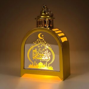 Lanterne de Ramadan Dorée LED Design Traditionnel avec Silhouette – Une touche dorée pour sublimer vos nuits de Ramadan