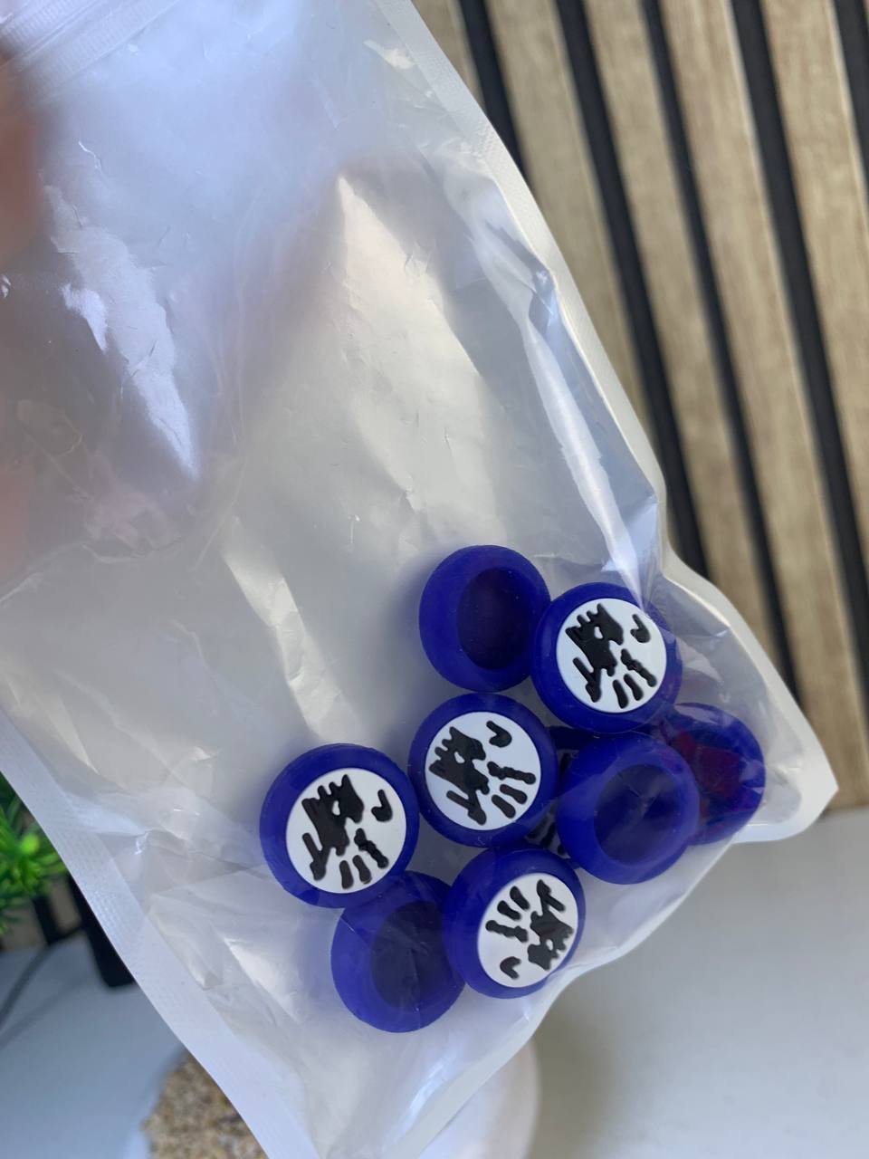 Lot de 8 Protections Silicone pour Joysticks – Confort & Protection Gaming - الصورة 7