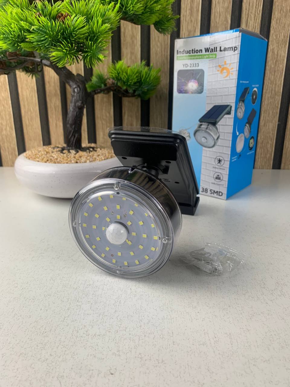 Lampe Murale Solaire avec Détecteur de Mouvement & Guirlande LED – Éclairage Extérieur Intelligent - الصورة 7