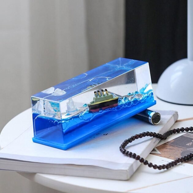 Décoration en forme de bateau de croisière insubmersible V2 – Une décoration flottante fascinante qui apaise l’esprit