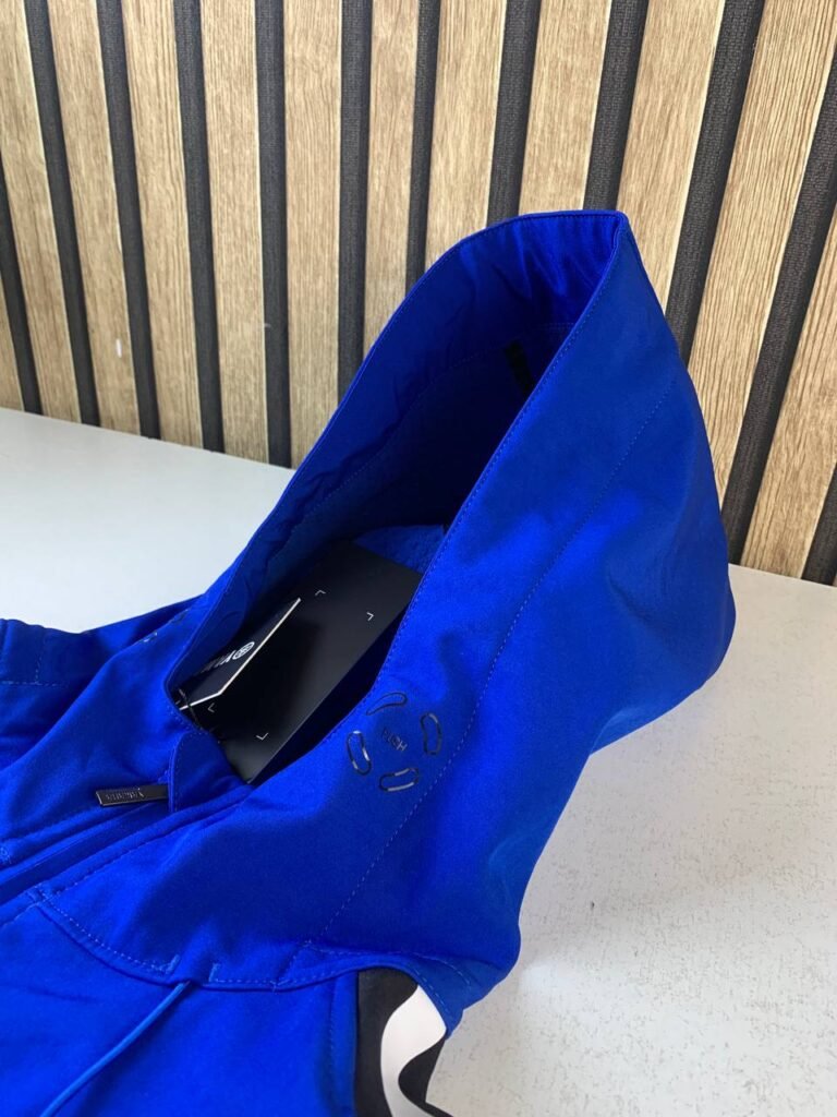 Veste Yamaha Racing Softshell Edition Black à Capuche Unisexe – Style Motorsport & Protection Totale