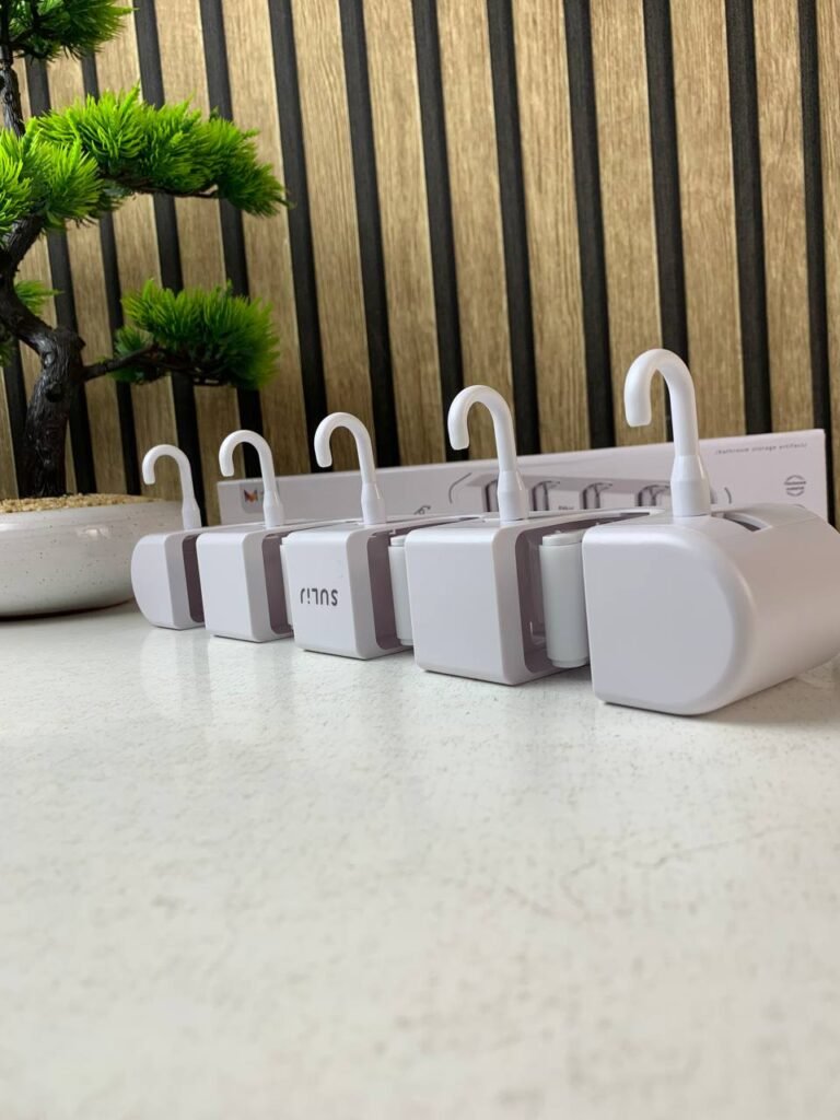 Support mural pour balai avec Crochets pour serpillière – Organisation Pratique & Gain d’Espace