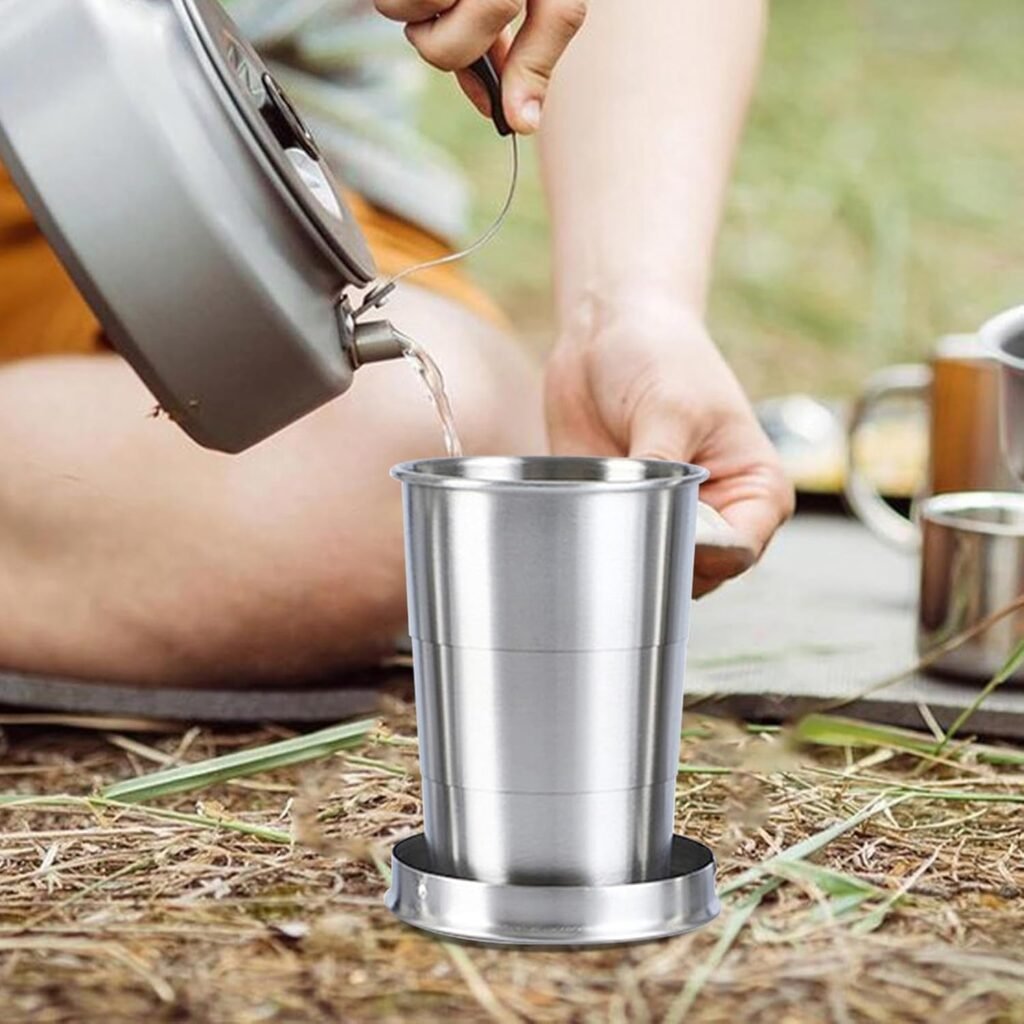 Mug de camping pratique idéal pour les boissons avec crochet de suspension – Compact, Isotherme & Prêt pour l’Aventure