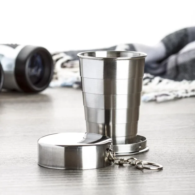 Mug de camping pratique idéal pour les boissons avec crochet de suspension – Compact, Isotherme & Prêt pour l’Aventure