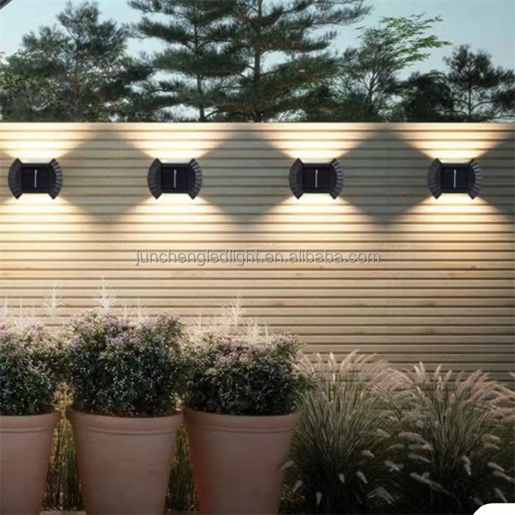 Appliques Murales Solaires Up & Down (Pack 4Pcs) – Illuminez votre extérieur avec élégance