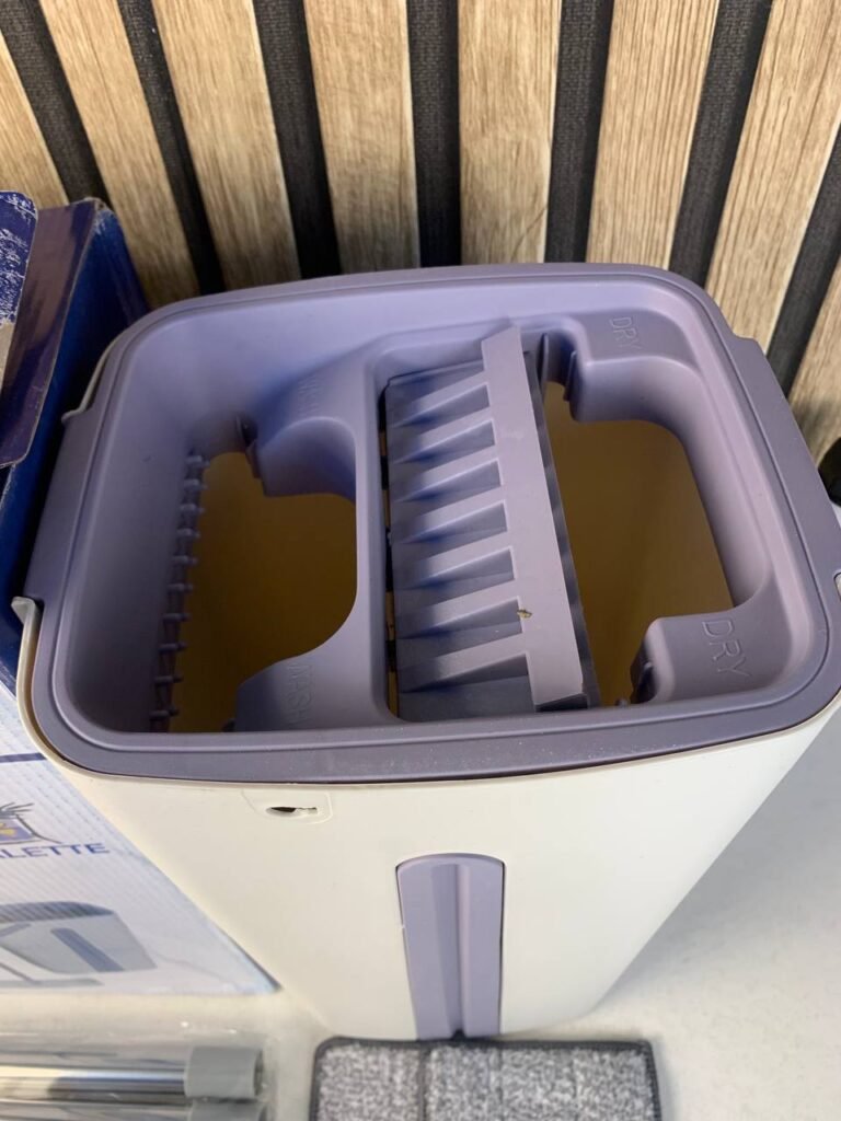 Serpillière Plate Dual-Chamber Pro – Nettoyage intelligent sans effort et sans traces