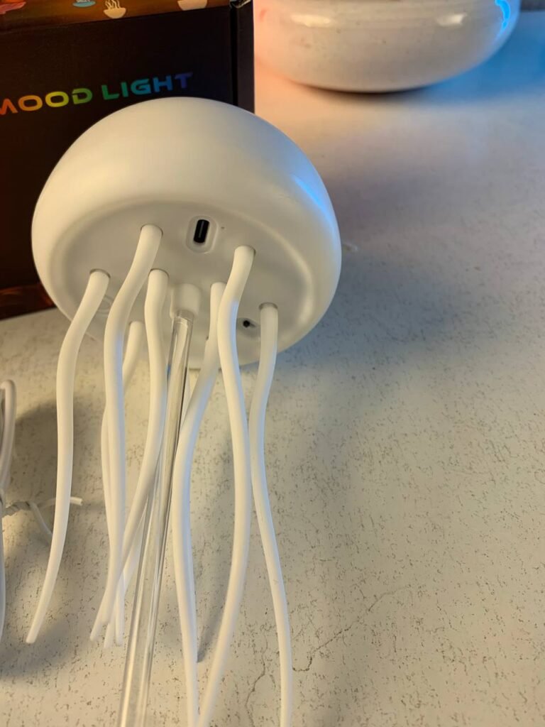 Lampe de chevet méduse à dégradé RGB avec tentacules animés – Ambiance Relaxante & Effet Marin Unique