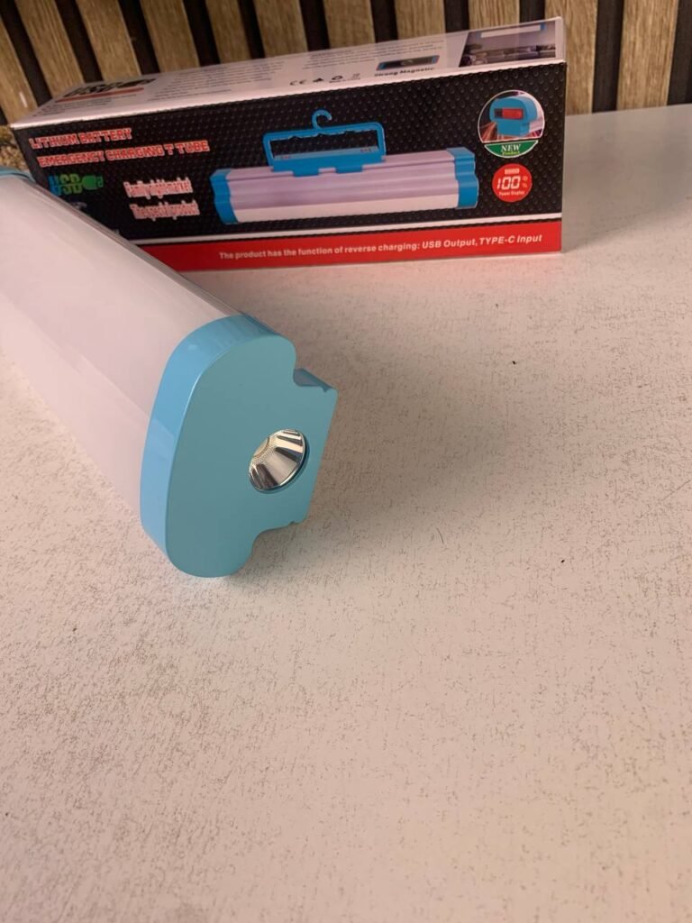 Lanterne de Camping 5-en-1 MM 4000mAh – Compacte et performante pour toutes vos sorties