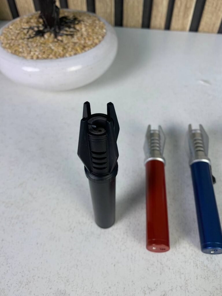 Mini Briquet Torche Professionnel à Jet Flamme – Puissance et précision même par vent fort