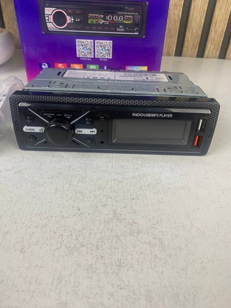 Autoradio MP3 Multimedia Player 1 DIN Bluetooth – Son Puissant, Connexion Sans Fil et Design Sport Premium