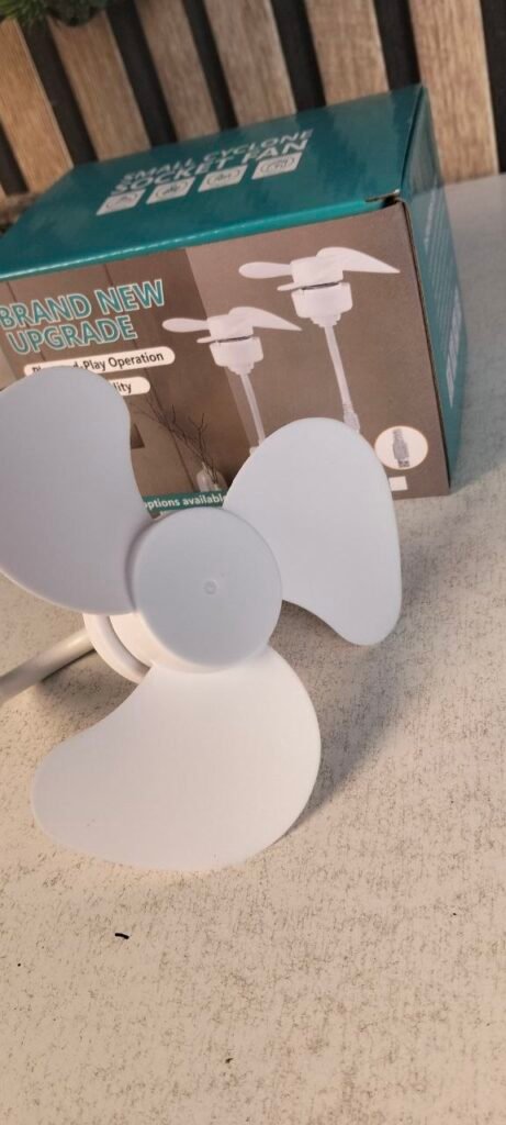 Mini Ventilateur USB Pliable à 360° Ultra-Portable - مروحة صغيرة قابلة للطي بزاوية 360 درجة