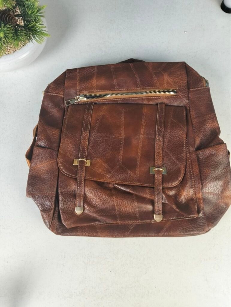 Sac à dos en cuir synthétique pour femme — Polyvalent