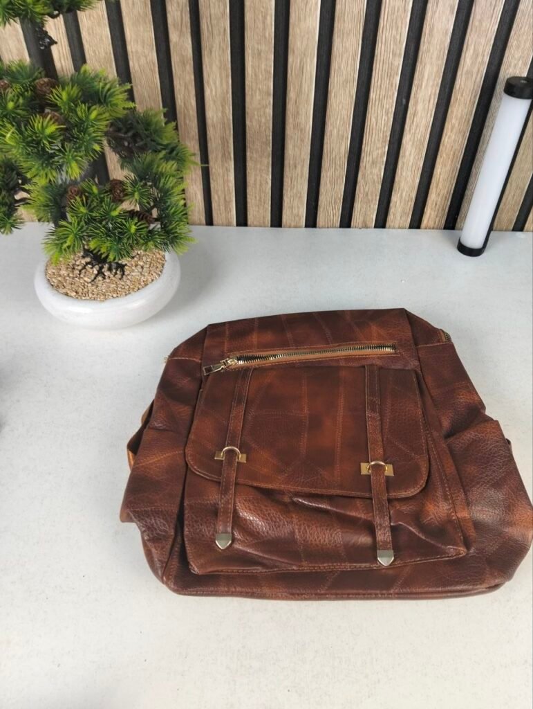 Sac à dos en cuir synthétique pour femme — Polyvalent