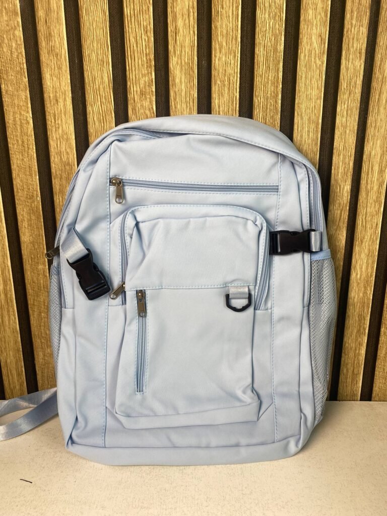 Sac à dos scolaire bleu ciel — pour un style décontracté