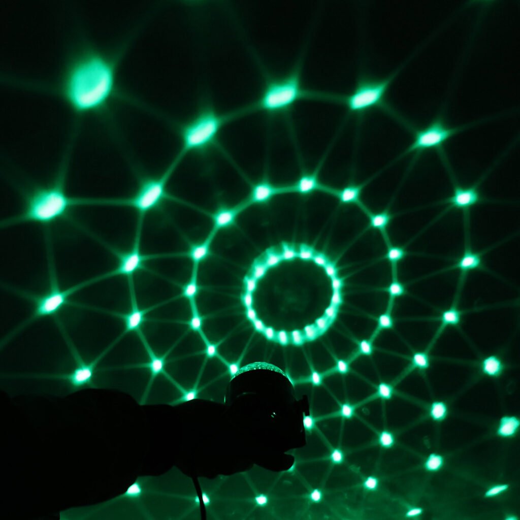 Projecteur LED Effet Vague d'Eau avec Enceinte Bluetooth — Ambiance Intérieur & Extérieur